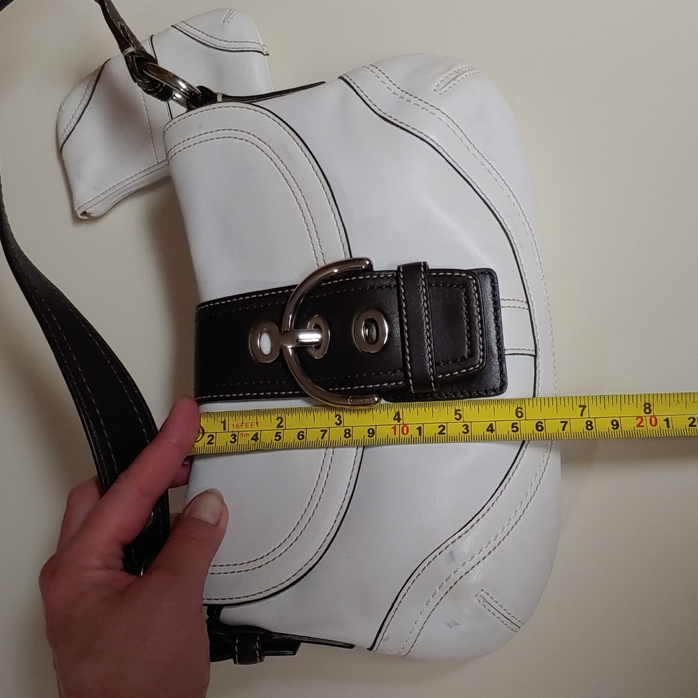 Coach Leather Soho With Keychain Coin Purse - Picture 12 of 17